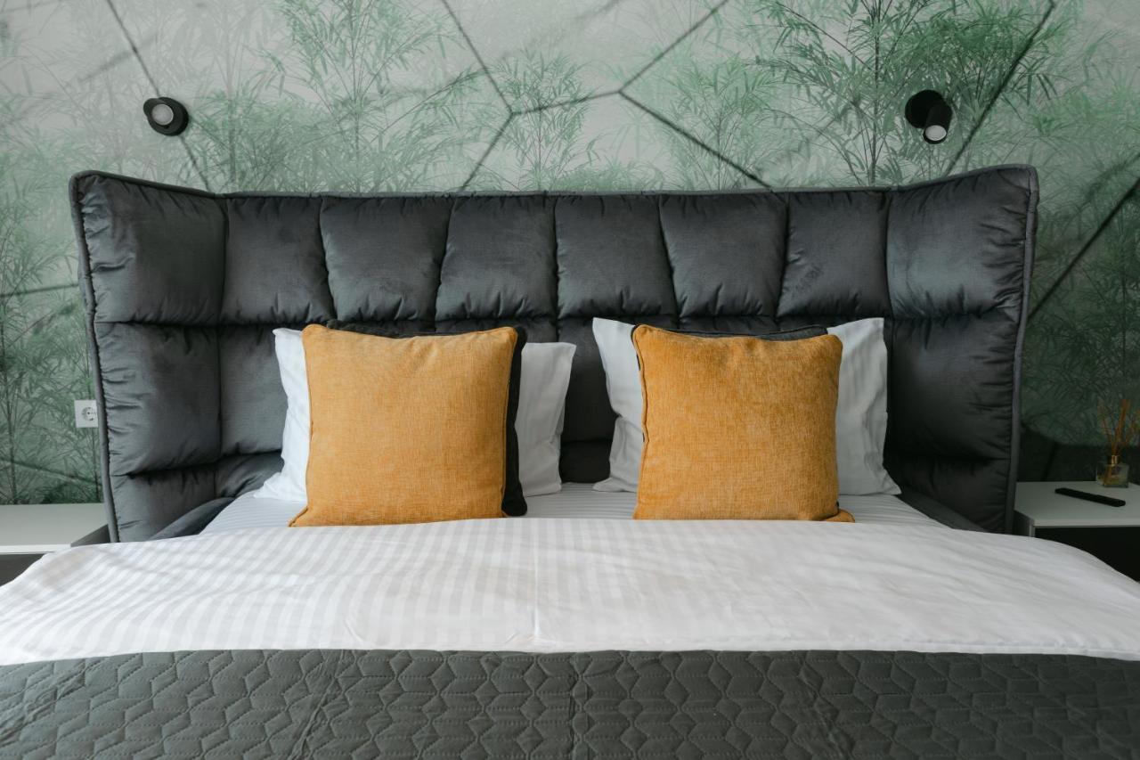 The Forest - Luxe With Free Secured Parking Brasov