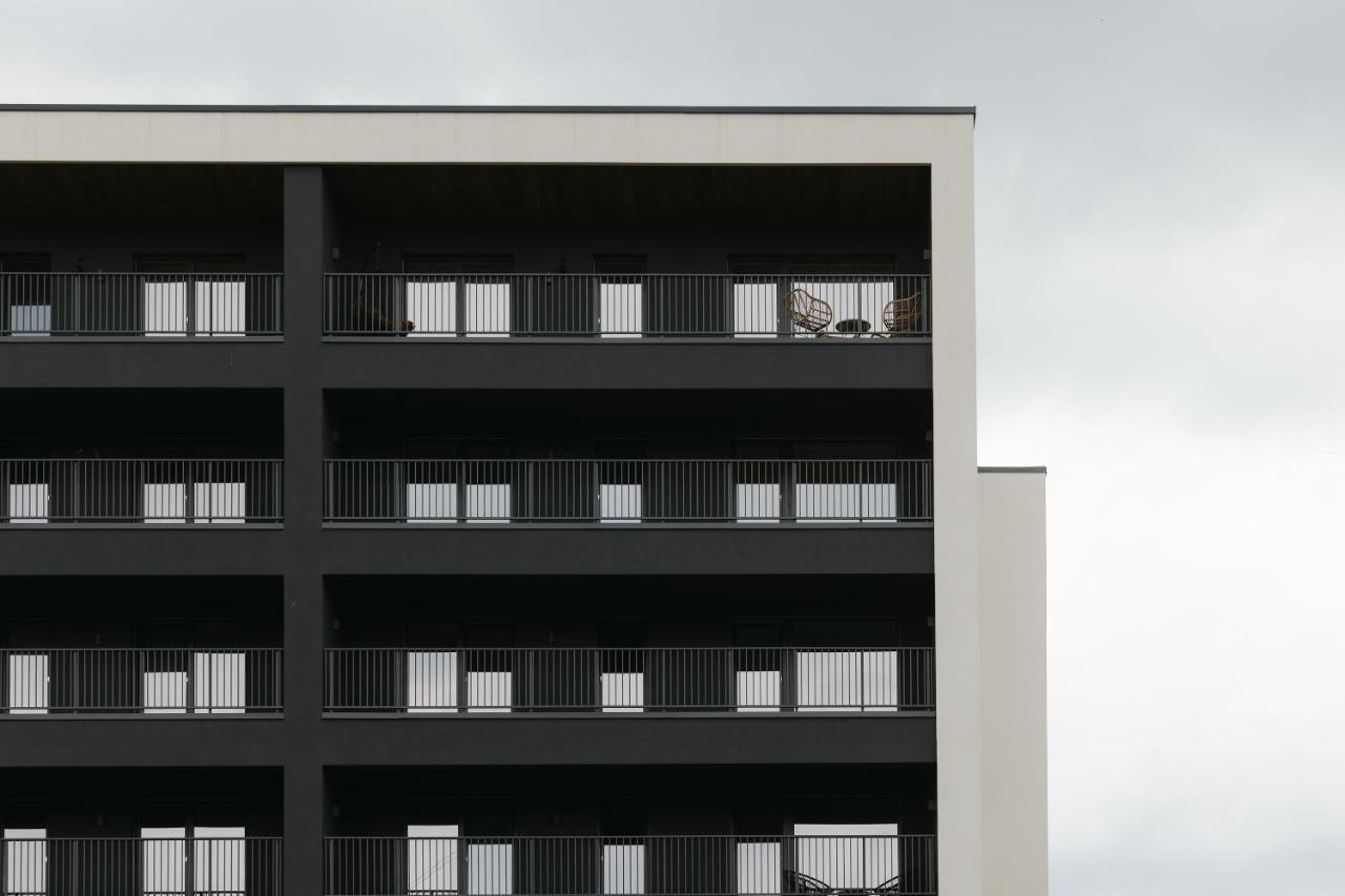 The Forest - Luxe With Free Secured Parking Apartment